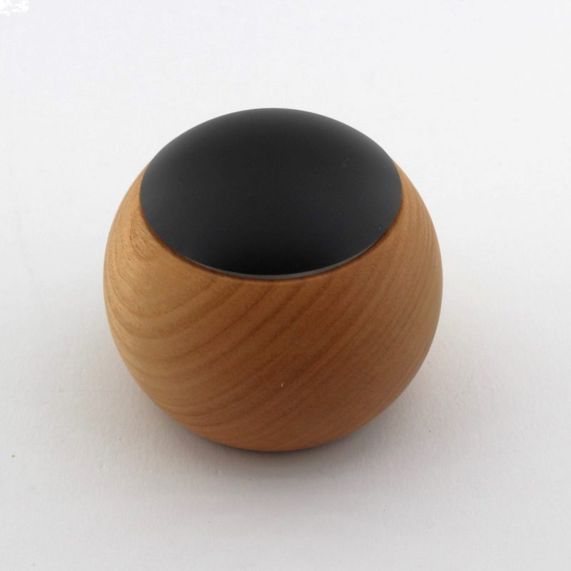CASAMBI LEPUK  Touch-Dimmer  Kirsch Holz, schwarzer Schalter - Bild 1